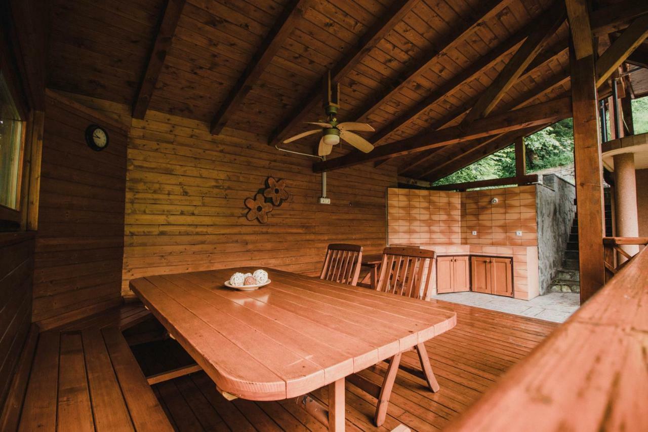 הוילה Pluznje Lazec Country House מראה חיצוני תמונה